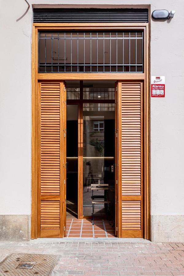 Puerto Beach Suites Valencia Exterior foto